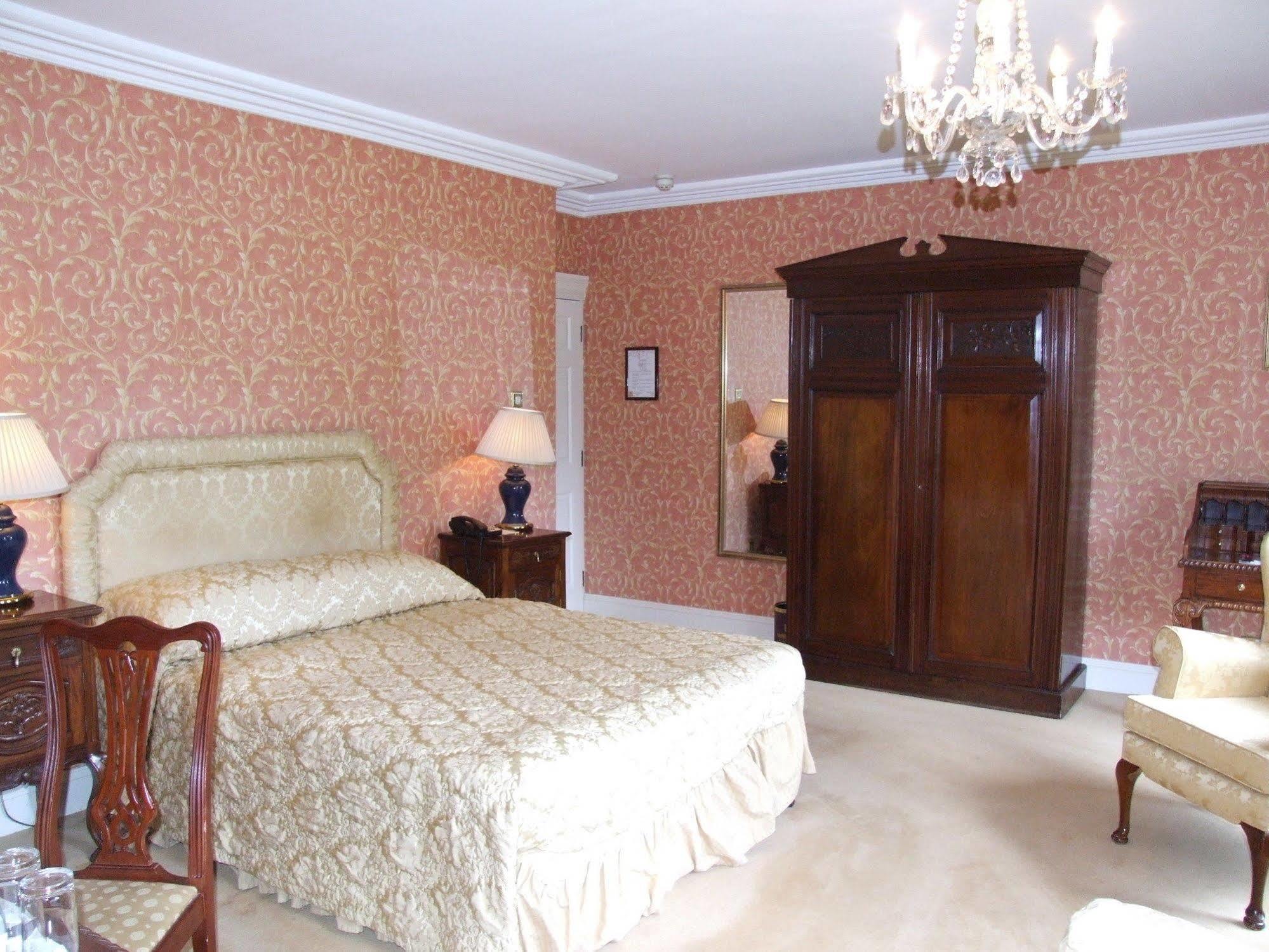 Barberstown Castle Hotel Straffan Kültér fotó
