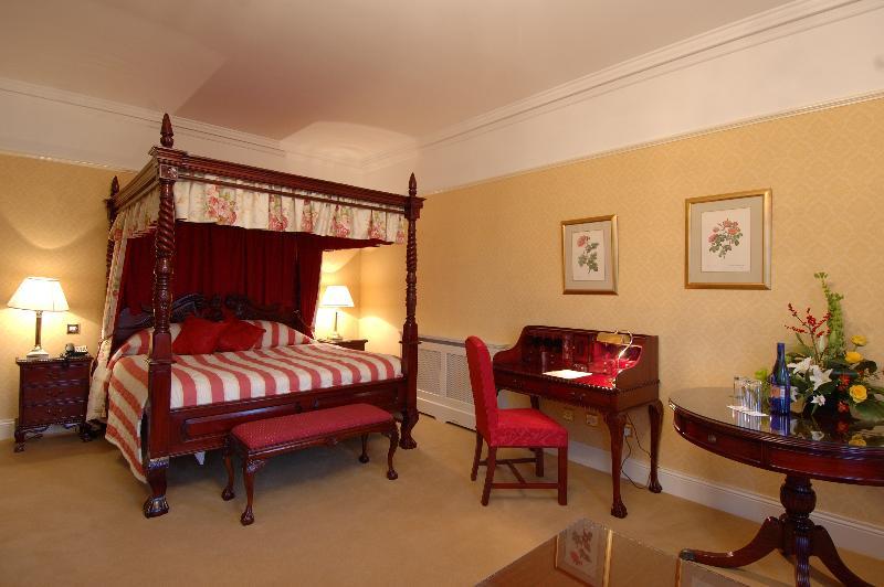 Barberstown Castle Hotel Straffan Kültér fotó