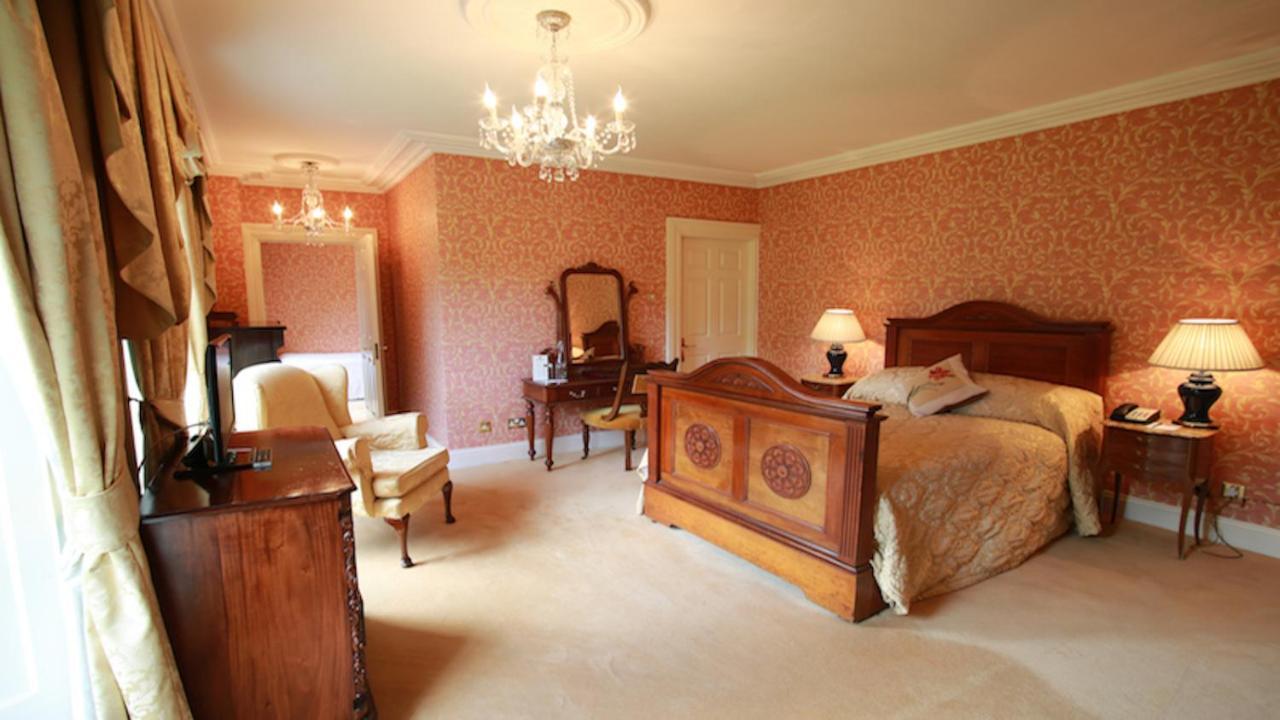 Barberstown Castle Hotel Straffan Kültér fotó